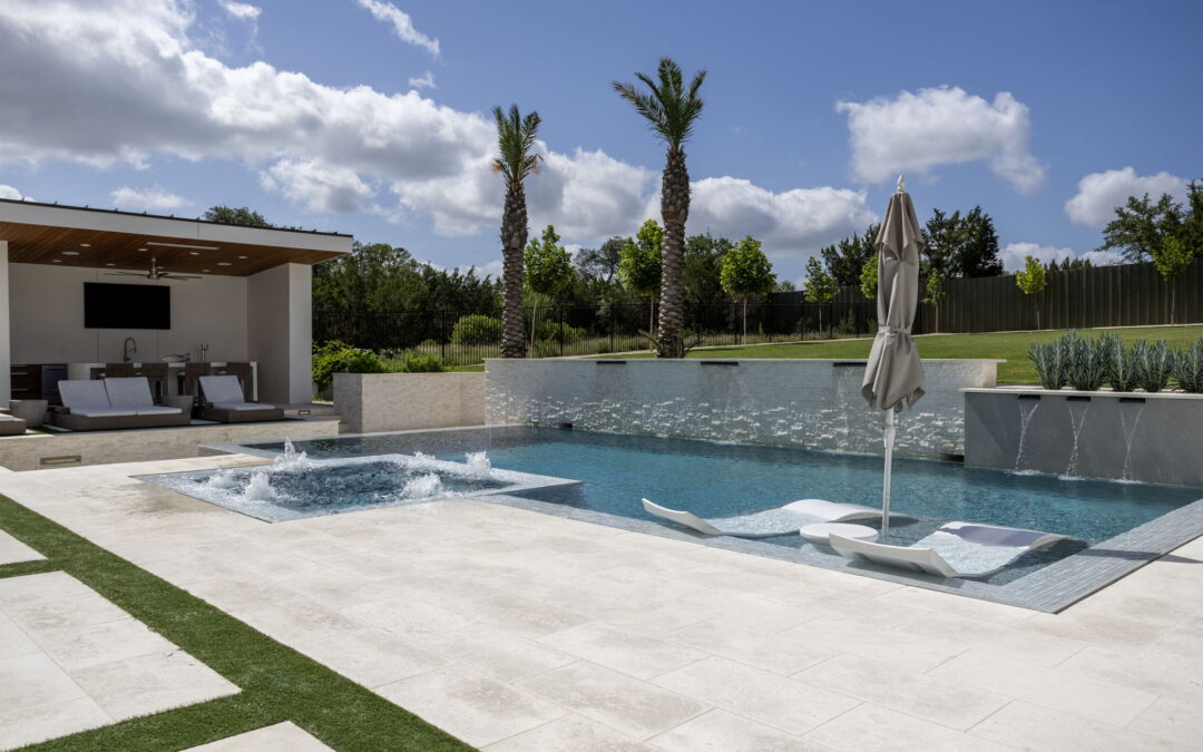 Gunite vs. Fiberglass Pools: Which Is Right for Your Backyard?