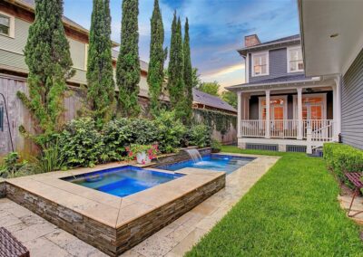 Houston Pools Designs for a Small Backyard